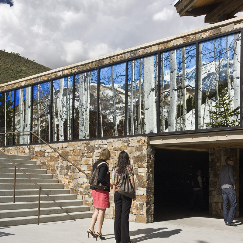 Variation in Silver and White, installation view
